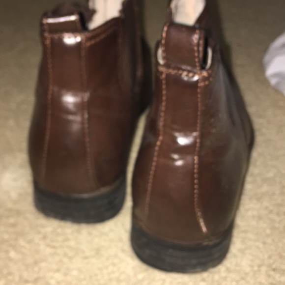 Boots - Picture 4 of 7